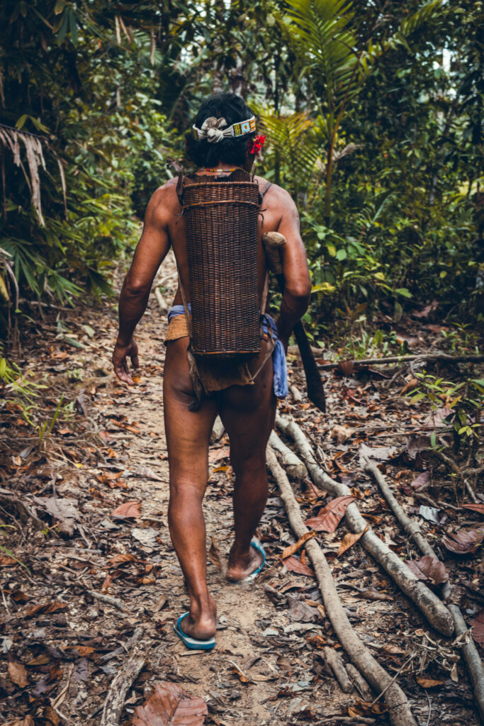 Tribu des hommes-fleurs à Sumatra