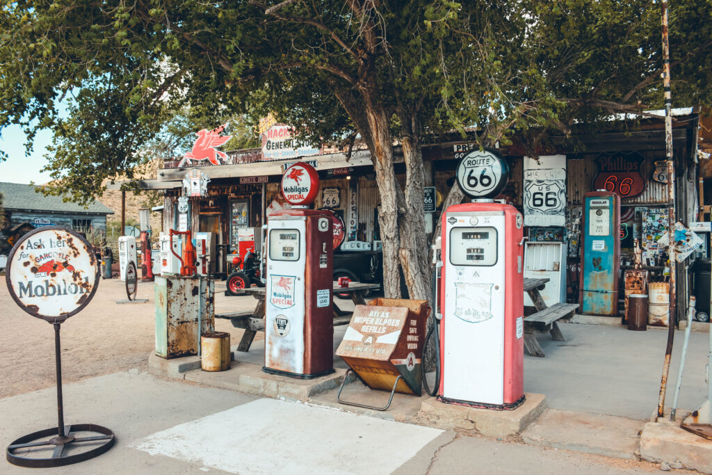 Station essence route 66, ouest américain