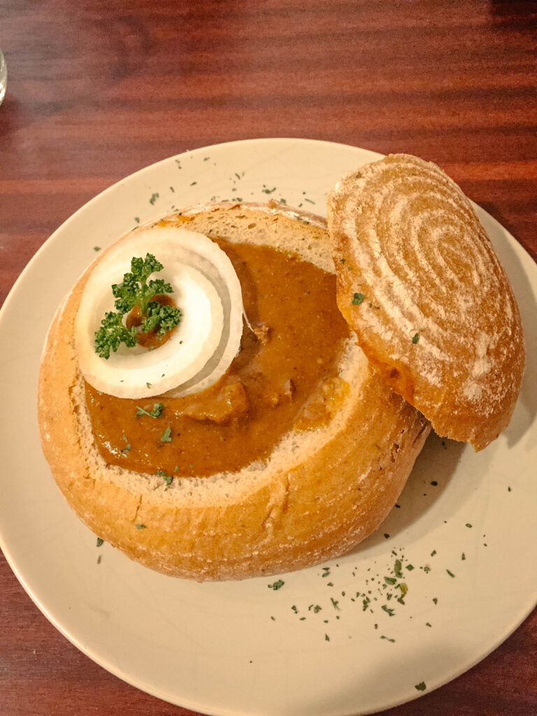 Plat typique à Prague : le Goulash