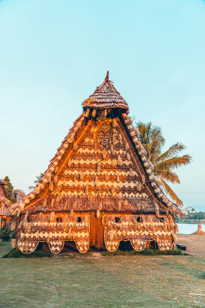 Maison des esprits Sepik Papouasie Nouvelle-Guinée