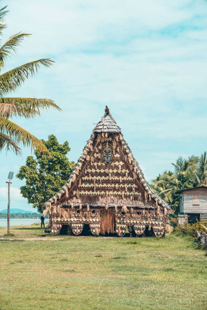 Maison des esprits Sepik Papouasie Nouvelle-Guinée